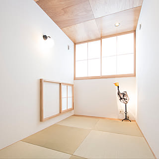 坪庭 和紙照明 シナ合板の天井 和室 うさぎと暮らす などのインテリア実例 21 07 13 09 32 15 Roomclip ルームクリップ