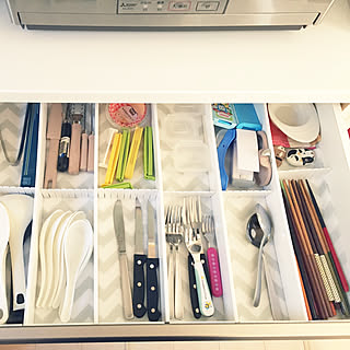キッチン/食器棚シート敷いてます！/食器棚シート/使いやすい収納/カトラリー収納...などのインテリア実例 - 2019-01-25 01:33:07