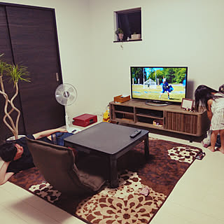 掃き出し窓がないリビングのインテリア実例 Roomclip ルームクリップ