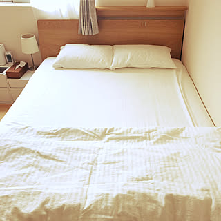 ベッド周り/シンプルインテリア/無印良品/シンプルにすっきりと暮らす/ミニマリスト...などのインテリア実例 - 2018-10-03 16:10:26