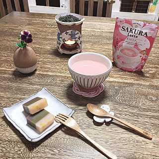 庭のビオラ/益子焼 作家もの茶香炉/砥部焼 皐月窯/丹波焼 昇陽窯/丹波焼 丸八窯...などのインテリア実例 - 2019-02-22 14:26:36
