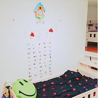 女性の、4LDK、家族住まいの「ベッド周り」についてのインテリア実例