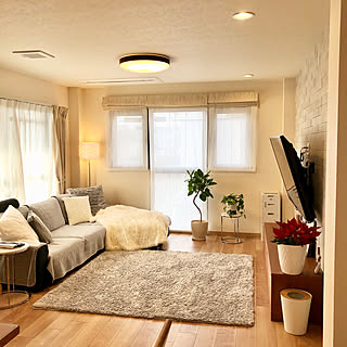 シンプルライフ/シンプルインテリア/ラグ/カウチソファー/観葉植物のある暮らし...などのインテリア実例 - 2020-01-21 12:19:42