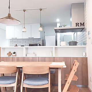 植物のある暮らし/無印良品/イッタラ カステヘルミ/flameの照明がある部屋/100均リメイク...などのインテリア実例 - 2018-04-26 15:23:38