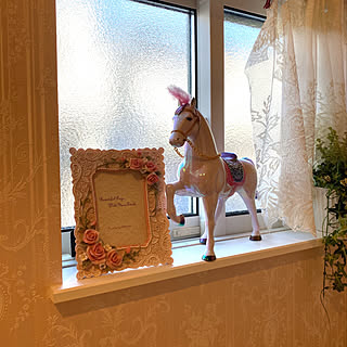 フェイクグリーン/写真立て/白馬/薔薇雑貨/雑貨...などのインテリア実例 - 2020-02-19 16:12:25