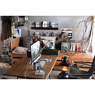 机/間接照明/アウトドア用品/コンクリート打ちっぱなし/くつろぎ空間...などのインテリア実例 - 2017-12-25 14:07:27
