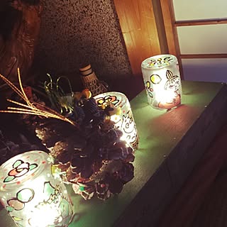 クリスマス/ガラス絵の具/手作りライト点灯(ะ`♔´ะ)/松ぼっくりツリー/クリスマスコンテストのインテリア実例 - 2015-12-25 08:29:10