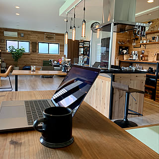 男性の、2LDK、家族住まいの「机」についてのインテリア実例