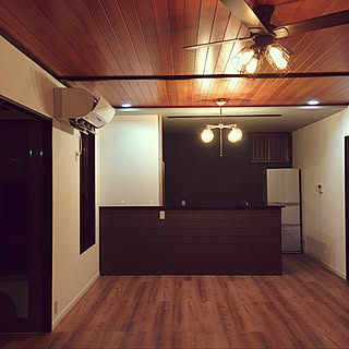 部屋全体/落ち着いた雰囲気にしたい♡/レトロな感じが好き/サイディング/終わらない戦い...などのインテリア実例 - 2018-03-10 22:26:33