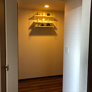 玄関/入り口/ストリングシェルフ風/シェルフフレーム/レンガの壁紙/壁紙屋本舗...などのインテリア実例 - 2018-05-02 13:26:04
