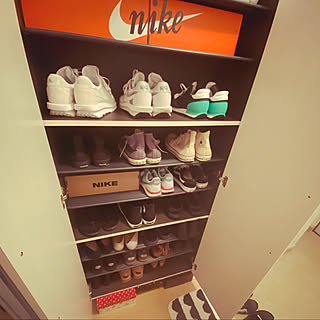 Nike ナイキ 下駄箱に収まり切らない スニーカー達ののまとめページ 2ページ目 Roomclip ルームクリップ