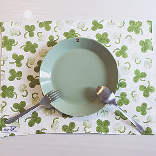 クローバー柄/クローバー/北欧インテリア/アラビア パラティッシ/ティーマ プレート...などのインテリア実例 - 2018-05-04 22:22:32