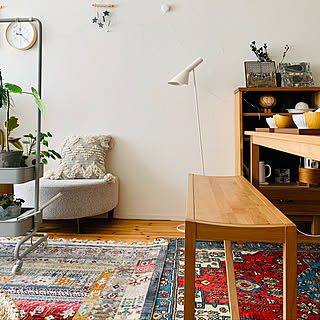 女性の、2LDK、家族住まいの「机」についてのインテリア実例