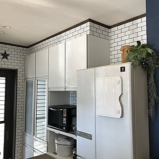 壁紙 水槽のある部屋のインテリア実例 Roomclip ルームクリップ 壁紙 水槽のある部屋のインテリア実例 Roomclip ルームクリップ