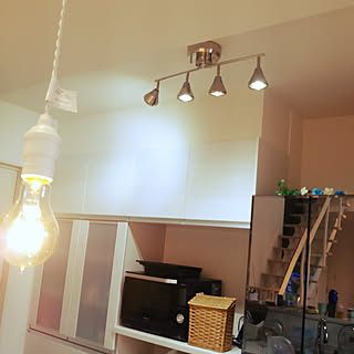 裸電球に似合うシェードを考え中のインテリア実例 Roomclip ルームクリップ