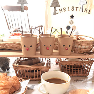 女性の、、家族住まいの「机」についてのインテリア実例