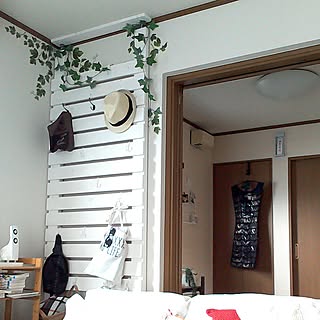 リビング/狭いスペースを生かしたい/ホワイトインテリア/DIY/フェイクグリーン...などのインテリア実例 - 2017-02-17 15:35:13