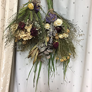 壁/天井/豚小屋です(꒦໊ྀʚ꒦໊ི )/断捨離とは?訳分からん!/また雑草スワッグ取って来るよぉー/全てを一気にしてしまって豚小屋です...などのインテリア実例 - 2018-09-22 19:26:32