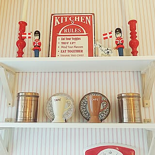 ローラアシュレイの壁紙 ニコアンドのキャニスターのインテリア実例 Roomclip ルームクリップ