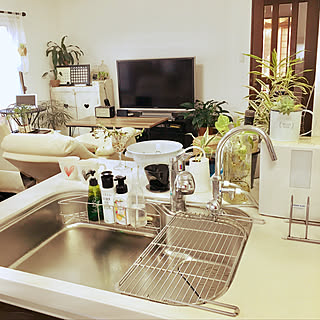 コタツを悩む/さむくなってきた/あえてマーシャル置く/水素水サーバー/マグカップは結婚記念日プレゼント...などのインテリア実例 - 2019-12-03 12:29:05