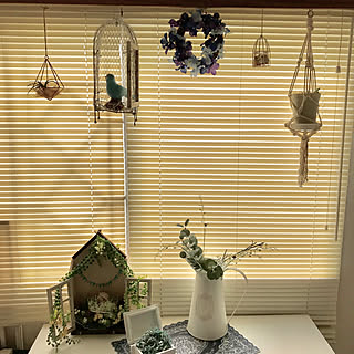 ベッド周り/紫陽花シリカゲルドライ/窓枠風飾り/ユーカリフェイク/エアープランツ...などのインテリア実例 - 2018-08-04 10:56:45