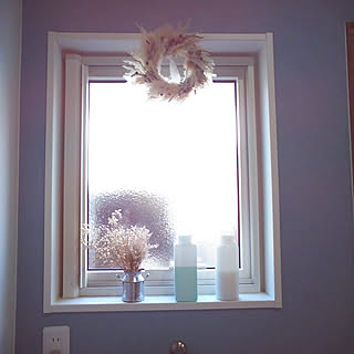 バス/トイレ/窓/アクセントクロス/水色/ドライフラワーリース...などのインテリア実例 - 2019-02-20 13:13:33