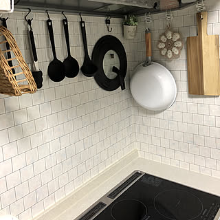 部屋全体/お気に入りの場所♡/sutudioCLIP/kotonaちゃんのポットマット♡/ニトリフライパン...などのインテリア実例 - 2017-12-31 08:48:25