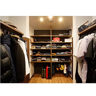 ウォークインクローゼット 造作棚のインテリア実例 Roomclip ルームクリップ ウォークインクローゼット 造作棚のインテリア実例 Roomclip ルームクリップ