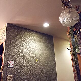 ダマスク柄壁紙 Walpa Store Tokyoのインテリア実例 Roomclip ルームクリップ