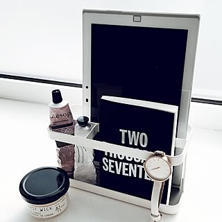 ベッド周り/EAST WICK/Aesop/MARJOLEIN DELHAAS/tower タブレット&リモコンラック/TOWER...などのインテリア実例 - 2017-02-27 14:29:49