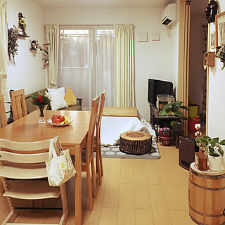 部屋全体/suomiさんありがとうございます♡/mag掲載ありがとうございます♡/狭いけど楽しみたい!/ニトリのクッション...などのインテリア実例 - 2018-12-28 09:54:31