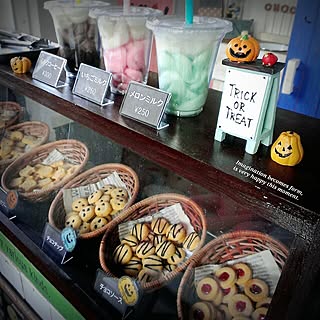 ベッド周り/ハロウィン/ショーケースDIY/セリア羊毛フェルトドリンク/子供部屋...などのインテリア実例 - 2015-09-29 08:49:13