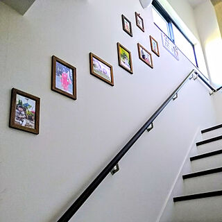 壁/天井/ディスプレイコーナー/写真を飾る/成長記録/階段の壁のインテリア実例 - 2020-04-16 02:23:46