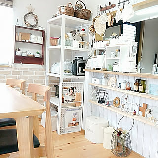 部屋全体/カフェ風インテリア/ダイソーリメイクシート板壁風/セリア/きゃんDo...などのインテリア実例 - 2018-11-01 10:27:20
