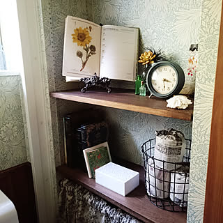 バス/トイレ/アートのある部屋/ウィリアムモリスの壁紙/置時計リメイク/アンティーク風ライト リメイク...などのインテリア実例 - 2018-09-22 16:09:38