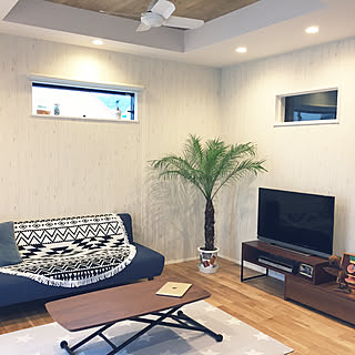 リビング/カリフォルニアスタイルに憧れる/初投稿/観葉植物/ナラ無垢床...などのインテリア実例 - 2017-09-03 22:46:17