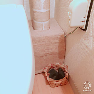バス/トイレ/リメイクシート レンガ/備長炭/配管隠し/いいね!押し逃げばかりでごめんなさい。...などのインテリア実例 - 2018-02-27 23:06:39