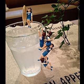 リビング/私の公式飲料/実はこーゆーの好き(o◞ิ‿◟ิo)/モヒートwithフチ子さん♡/ううっ…重いデス〜!顔にお尻が…/チョット‼座ってないで手伝いなさいヨ!...などのインテリア実例 - 2013-09-06 21:52:06