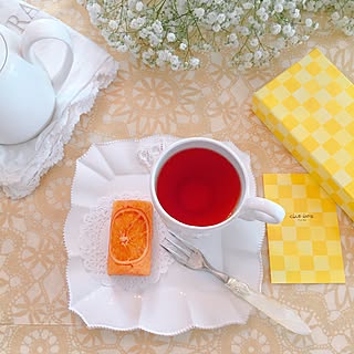 机/花のある暮らし/オレンジケーキ/ティータイム/かすみ草...などのインテリア実例 - 2017-02-08 16:52:15