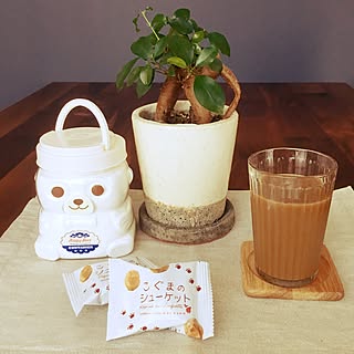 机/ダイソークマさんキャニスター♡/カルディクリーミーパウダーシュガー/フォロワーさんに感謝感激雨霰!/いいね、コメントありがとう♡...などのインテリア実例 - 2017-05-29 18:13:49
