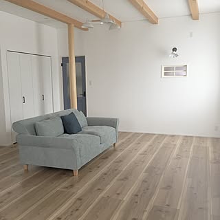 フローリング 無垢風のおしゃれなインテリアコーディネート レイアウトの実例 Roomclip ルームクリップ