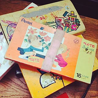 机/古いもの/クレヨン/片付けのインテリア実例 - 2014-04-06 17:35:11