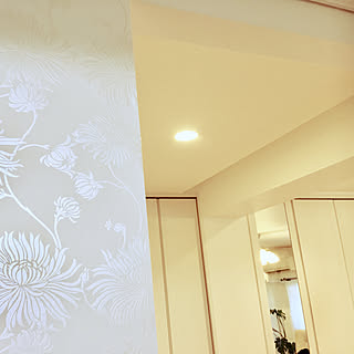 ホワイトインテリア ローラアシュレイ 壁紙のインテリア実例 Roomclip ルームクリップ