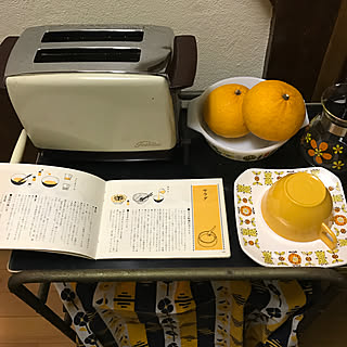 キッチン/40年以上前の婦人誌 付録 レシピ冊子/昔の四角いケーキ皿/オールドPyrex/昔の東芝のトースター...などのインテリア実例 - 2018-03-08 09:29:20