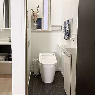 シンプルモダン トイレのインテリアのおしゃれなインテリア 部屋 家具の実例 Roomclip ルームクリップ