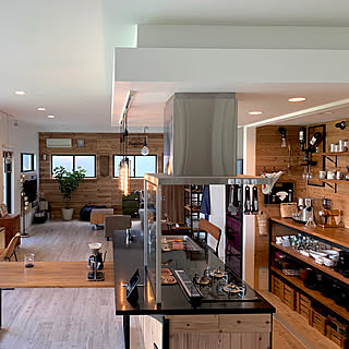 男性の、2LDK、家族住まいの「部屋全体」についてのインテリア実例