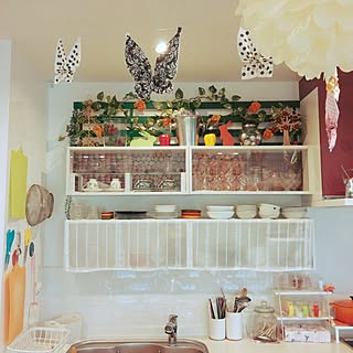 キッチン/2017　春ディスプレイ/色画用紙でうさぎ/食器棚上ディスプレイ/すのこ...などのインテリア実例 - 2017-05-08 08:53:13