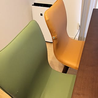 女性の、4LDK、家族住まいの「机」についてのインテリア実例