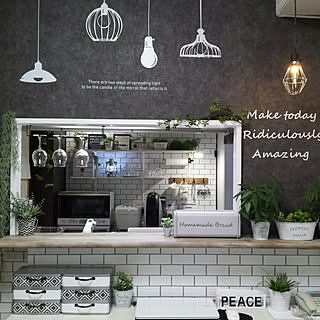 女性の、3LDK、家族住まいの「リビング」についてのインテリア実例