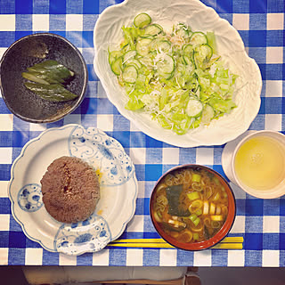 机/胡瓜の糠漬け/味噌汁は八丁味噌/ナルミのサラダボール/NARUMI...などのインテリア実例 - 2018-09-03 15:59:24